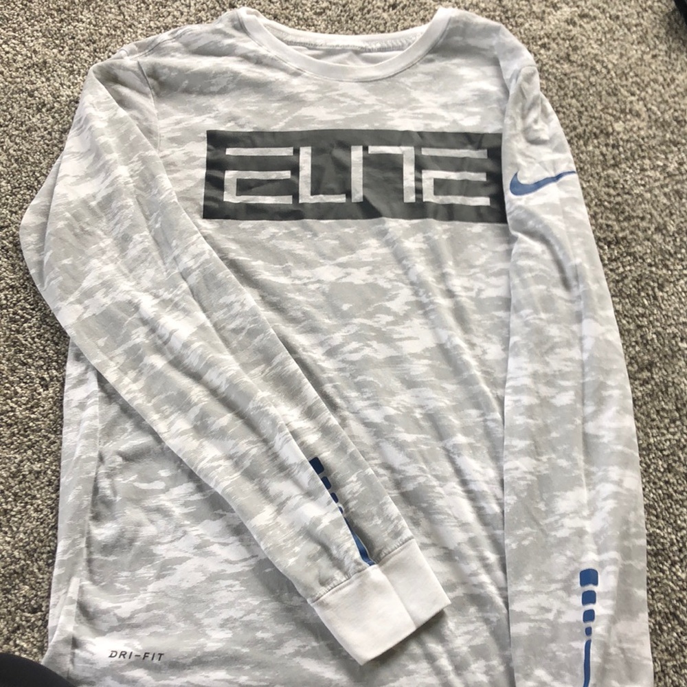 The Nike Tee Elite long sleeve
